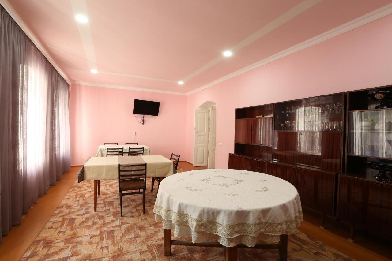 Guesthouse "Ashot Shalunts" Горис Экстерьер фото